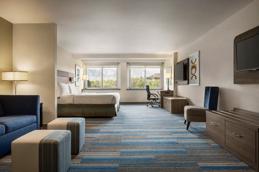 Holiday Inn Express & Suites Colorado Springs Central