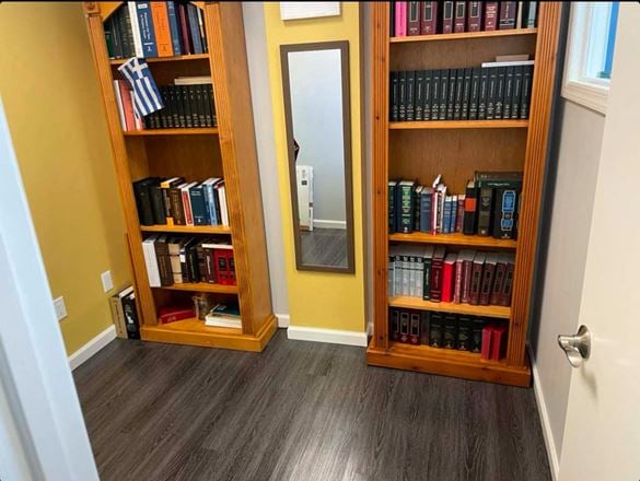 Modern Office Rentals - – Private & Professional