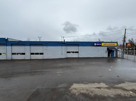 211 & 233 NE Columbia Blvd