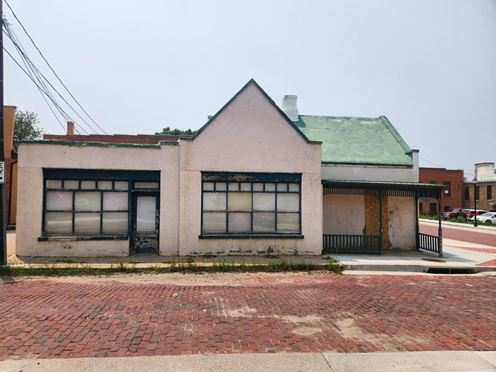 201 S Commercial St