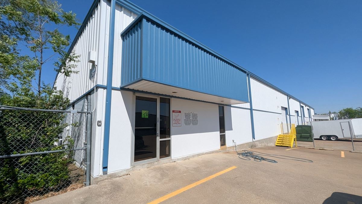 Freestanding Warehouse