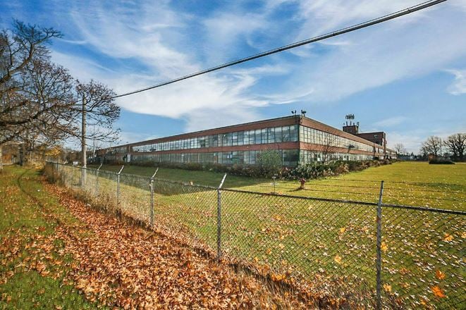 359,000+/- SF Warehouse Property