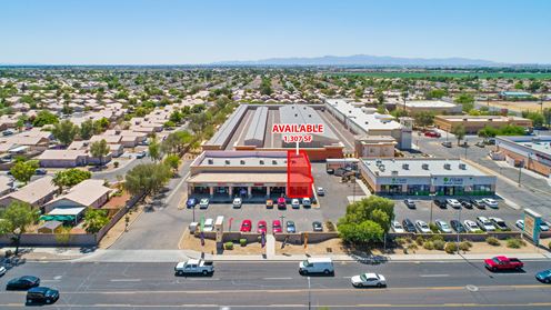 End-cap Available for Lease