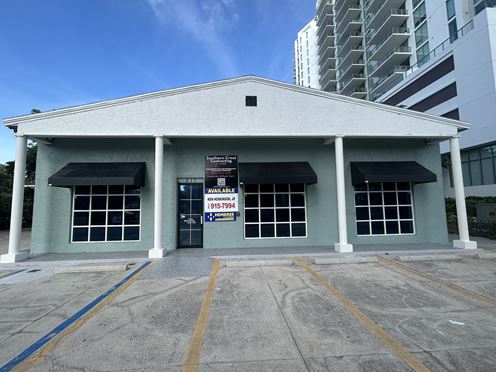 211 N Tamiami Trail