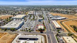 ±1,200 SF Retail Shop Space / Office For Lease - Madera, CA