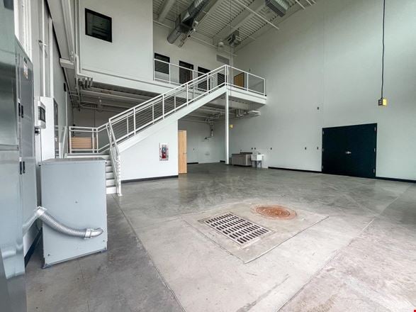 108 E Main St