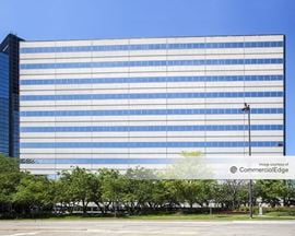 Woodfield Corporate Center - 200 North Martingale Road