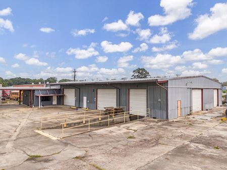 Photo of commercial space at 2526 Rome Dr in Baton Rouge