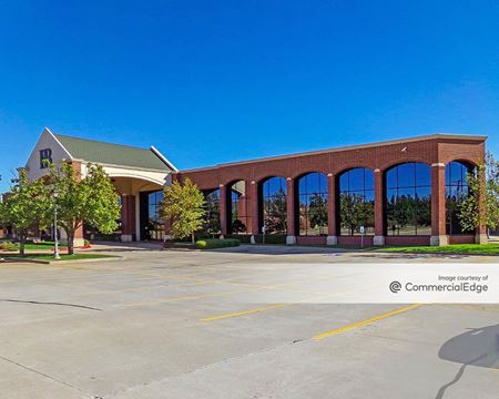 Office space for Rent at 9020 North May Avenue in Oklahoma City