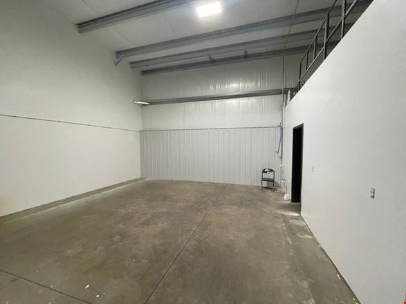 9915 E 51st St, Bldg B - Industrial