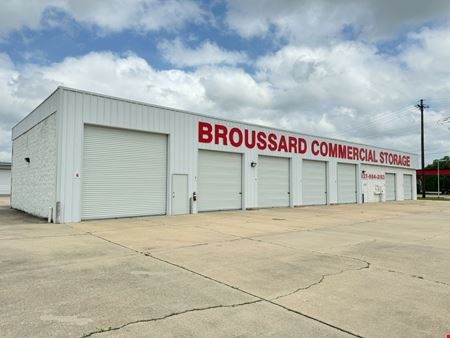 Photo of commercial space at 2835 Southeast Evangeline Thruway in Lafayette