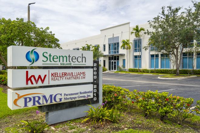 Office property in Pembroke Pines, FL