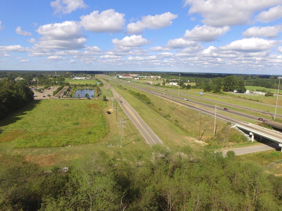 Wal-Mart Outparcel fronting I-55, West Canton