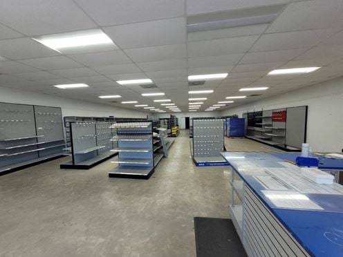Prime Retail-Service Location