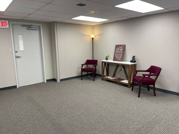 195 Federal Rd, Brookfield, CT - Brookfield Suites
