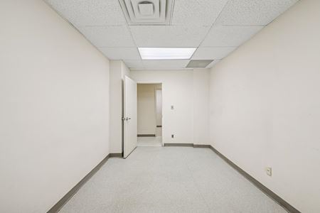 R06-LL1  Space Photo Gallery 4