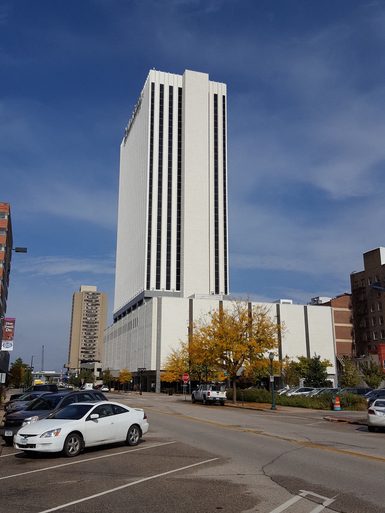 200 1St St SE, Cedar Rapids, IA 52401