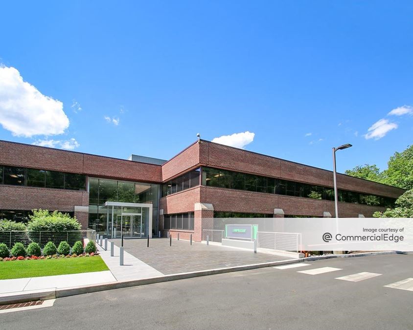 Praxair Worldwide Headquarters 10 Riverview Drive Office Building