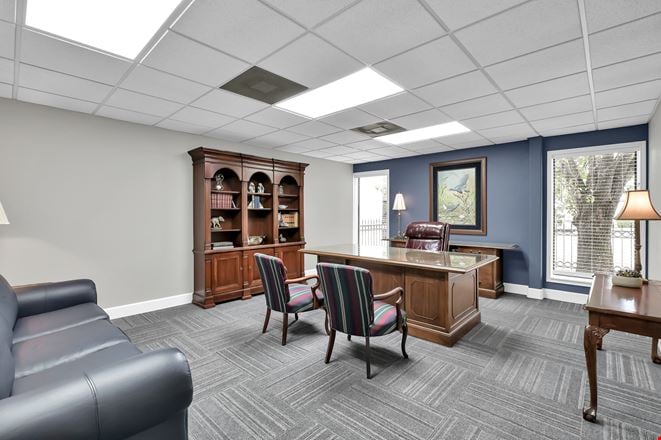 307 N. San Jacinto St. | Downtown Conroe Executive Office