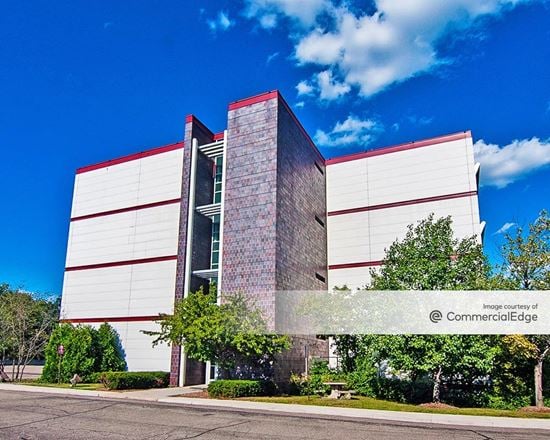 Farmbrook II Medical Building