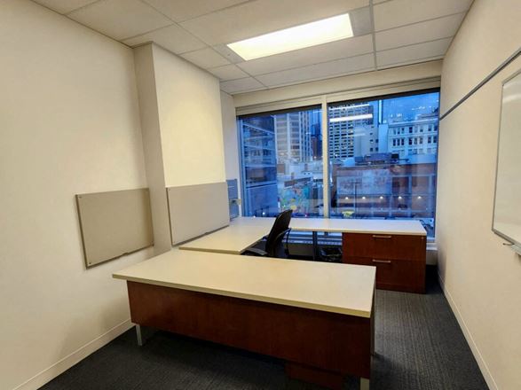EZ Office - Penn West Plaza