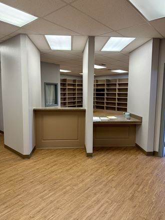 1420 W SW Loop 323