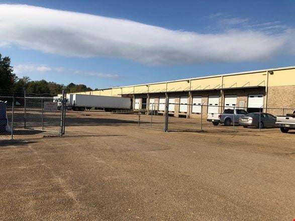 545 Ford Ave - Functional Warehouse/Distribution Space