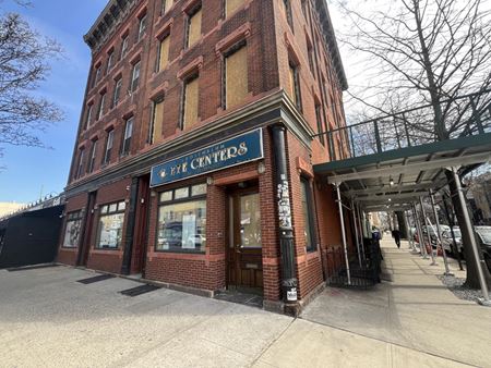 Retail space for Rent at 326 Graham Ave in Brooklyn