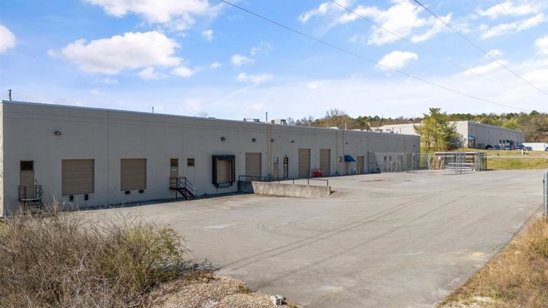 Midpark Road 2,600-22,000 SF Avail. Bus/Ind Park