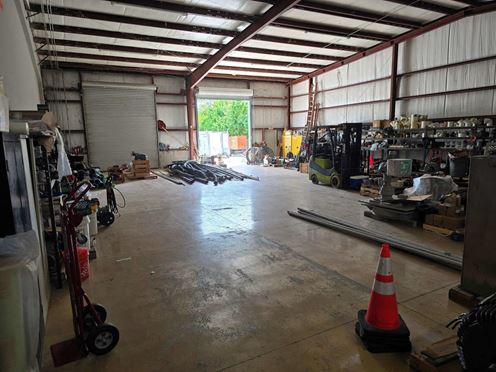 7800 sq foot Industrial Warehouse