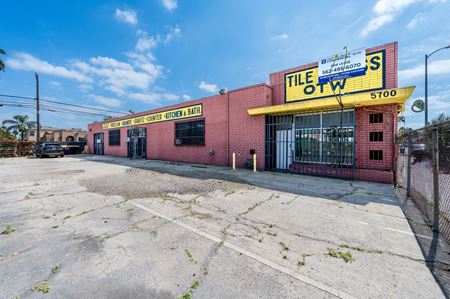 Retail space for Rent at 5700 S Western Ave in Los Angeles