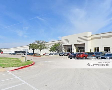 Photo of commercial space at 810 W Howard Ln in Austin