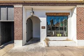 313 E 2nd St
