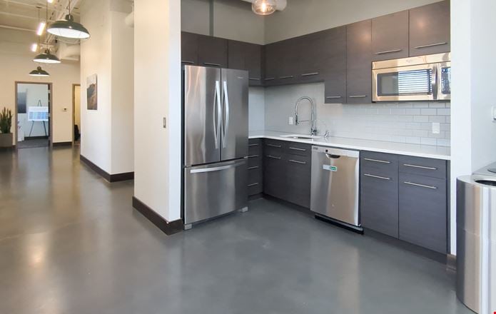 Regus - Omaha - S 72nd St