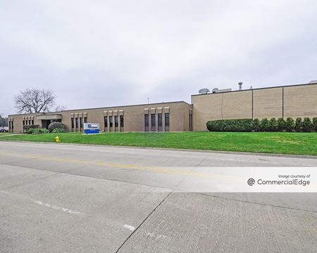 Industrial space for Rent at 900 North Church Road in Elmhurst