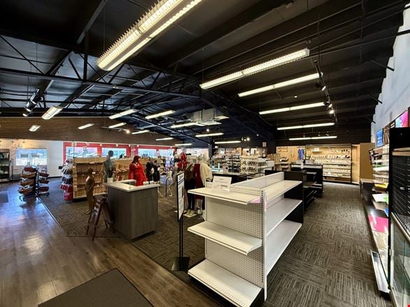 South Salt Lake Freestanding Showroom/Flex