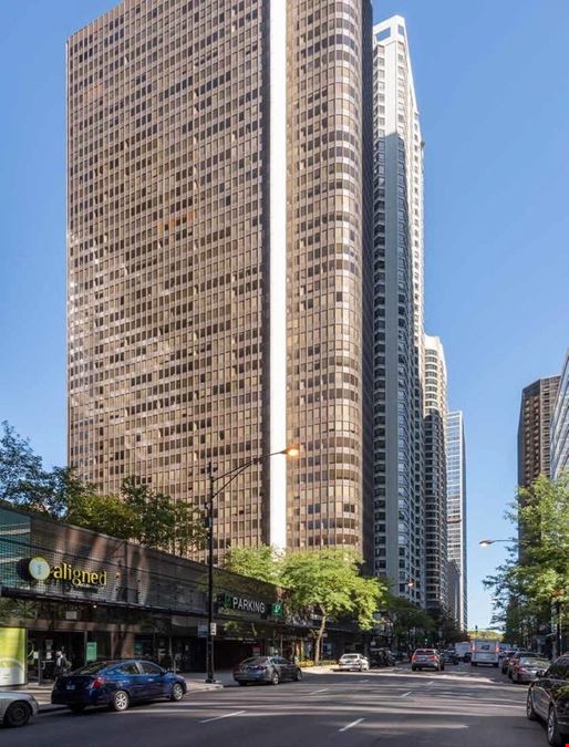 Corner Retail Space in Streeterville