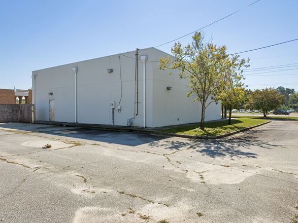 1651 Gordon Hwy