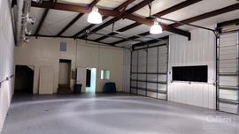 LIGHT INDUSTRIAL BUILDING FOR LEASE