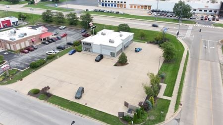 Retail space for Rent at 8809 N Allen Rd in Peoria