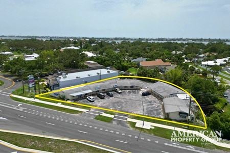 Retail space for Sale at 7204 S Tamiami Trl in Sarasota