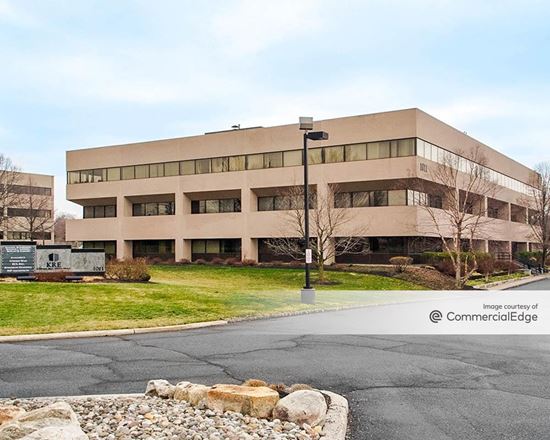 Bridgewater 22 Business Center - 1011 US Route 22 West