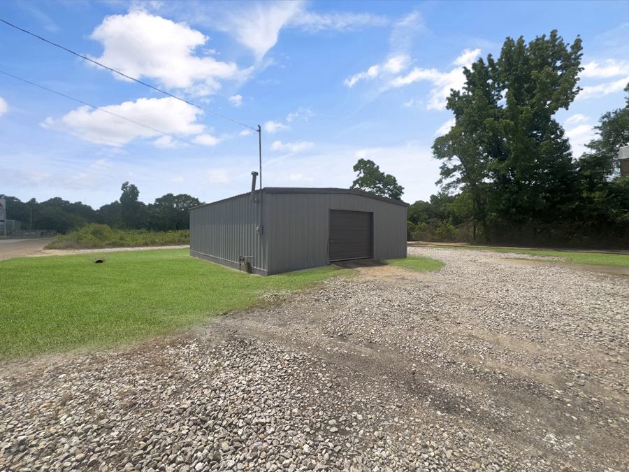 3220 Money Rd