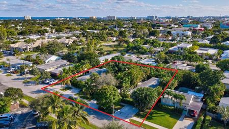 Less than 1/2 Mile From the beach, Just Off Atlantic Avenue! - Delray Beach