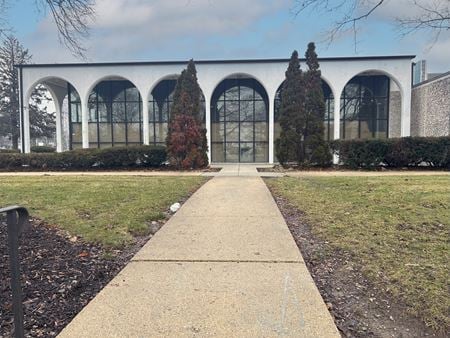 Office space for Rent at 2000 Glenwood Avenue in Joliet