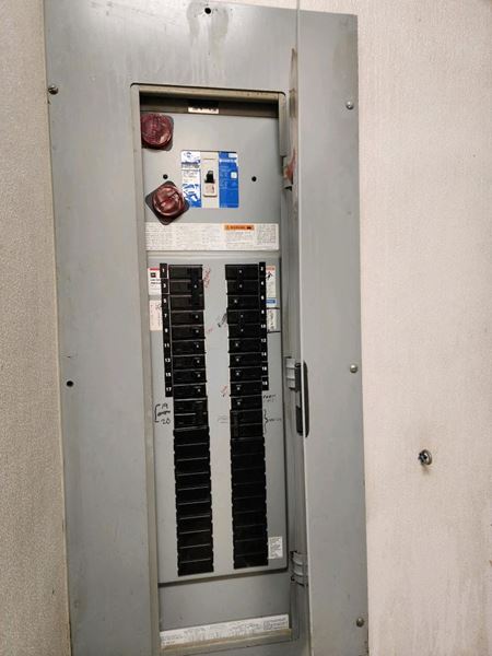 102      Space Photo Gallery 4