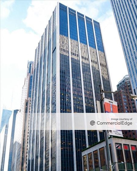 Shared and coworking spaces at Rockefeller Center in New York