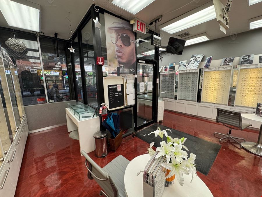 2,000 SF | 1357 Broadway | Prime Retail/Office Space With 20 Ft of Glass Frontage for Lease