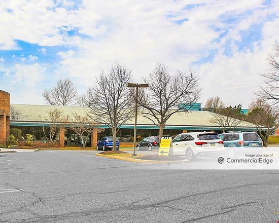 Lehigh Valley Corporate Center - 1685 Valley Center Pkwy