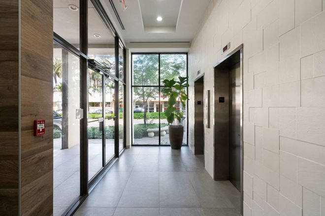 1701 Ponce De Leon Blvd